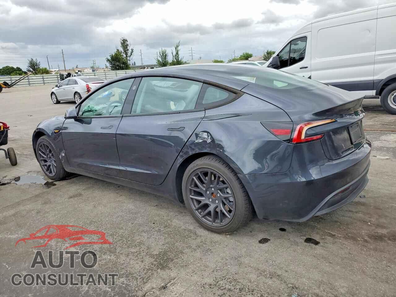 TESLA MODEL 3 2025 - 5YJ3E1EA2SF035987