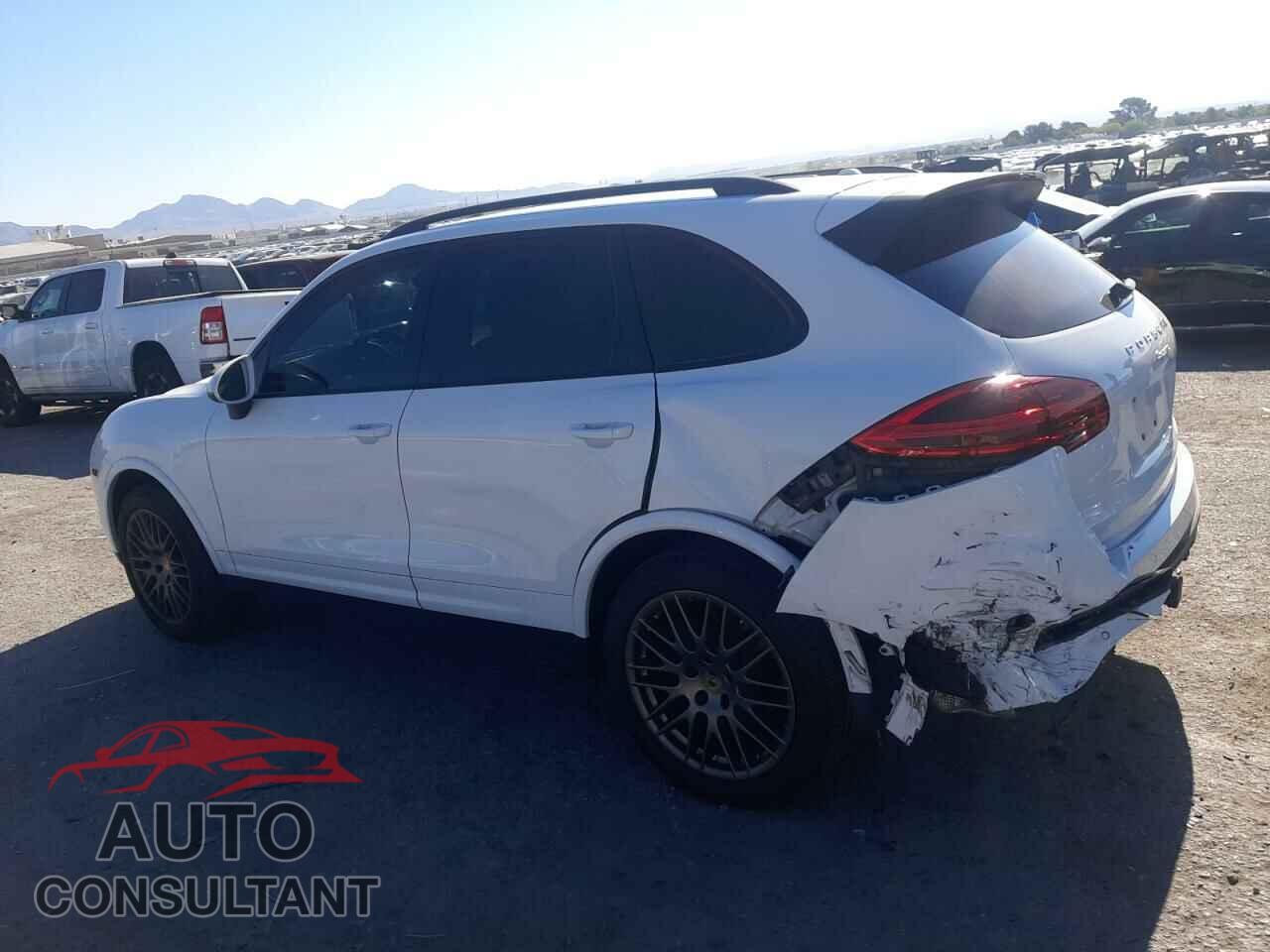 PORSCHE CAYENNE 2017 - WP1AA2A23HKA83175