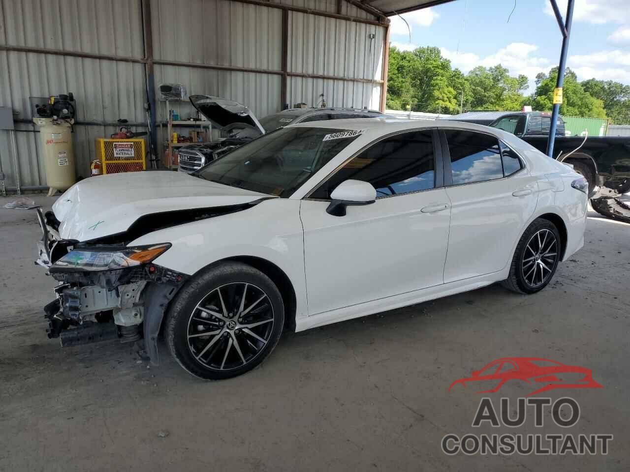 TOYOTA CAMRY 2021 - 4T1G11AK2MU602832