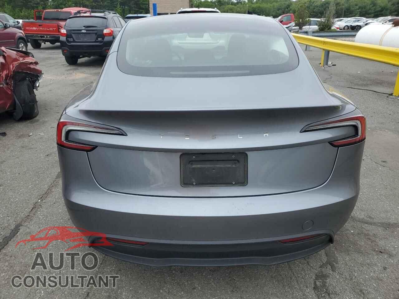 TESLA MODEL 3 2024 - 5YJ3E1EA4RF873268