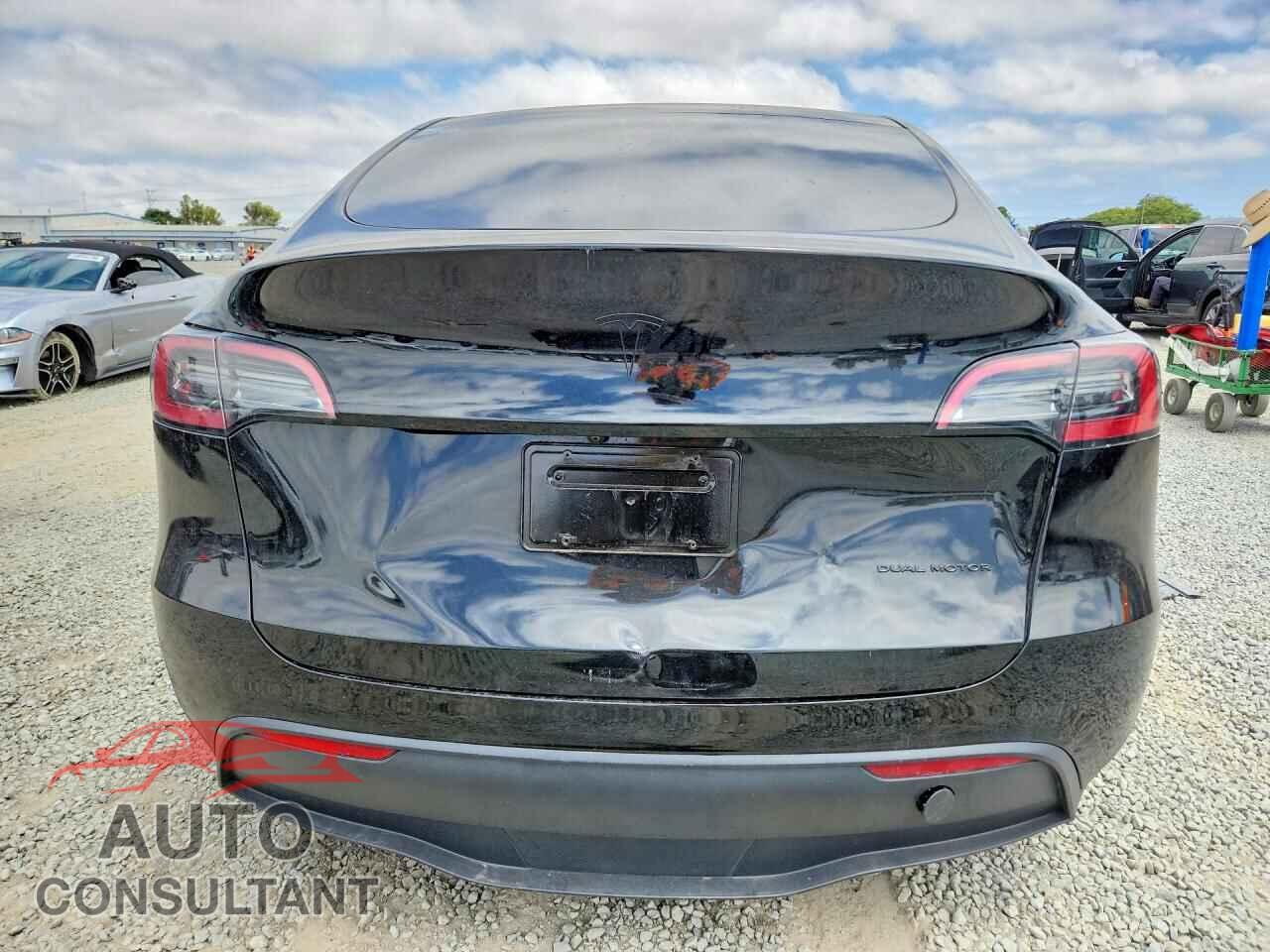 TESLA MODEL Y 2023 - 7SAYGAEE2PF615575