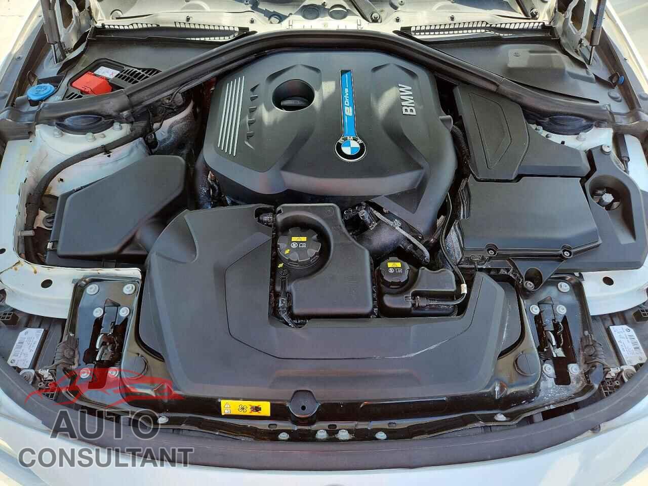 BMW 3 SERIES 2017 - WBA8E1C30HA156770