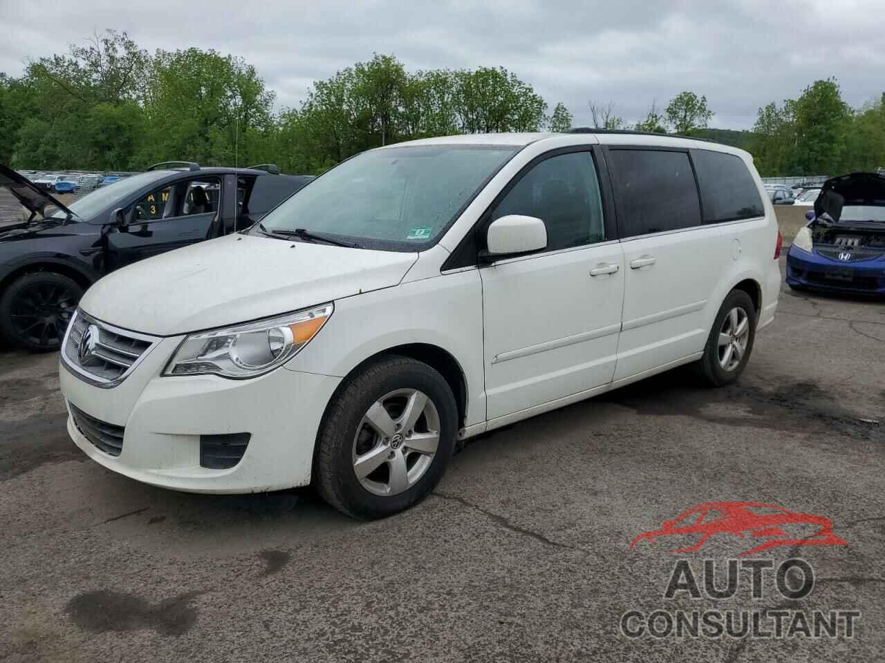 VOLKSWAGEN ROUTAN 2011 - 2V4RW3DG8BR668268