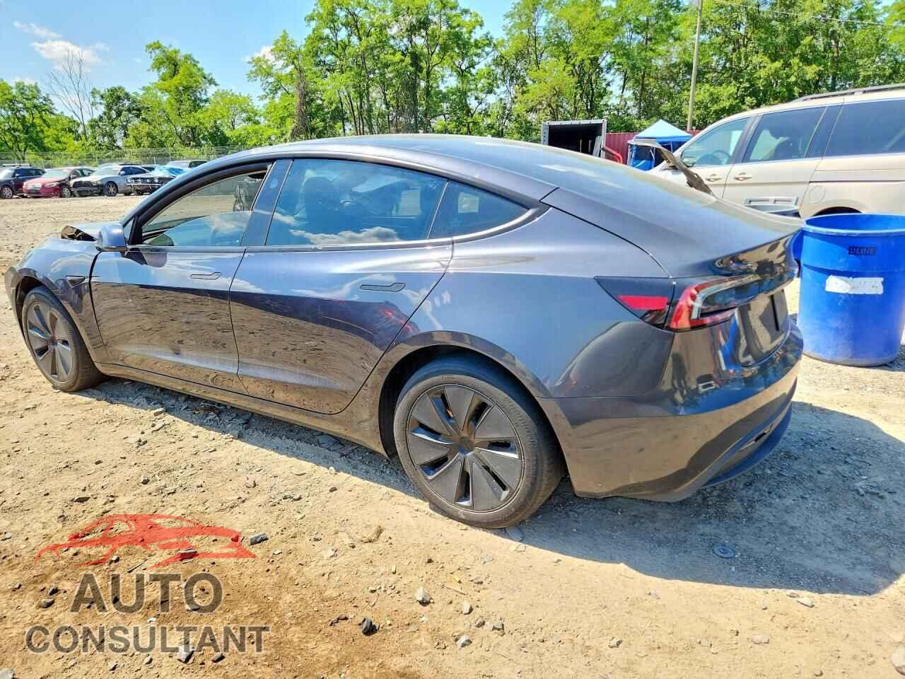 TESLA MODEL 3 2025 - 5YJ3E1EA2SF966327