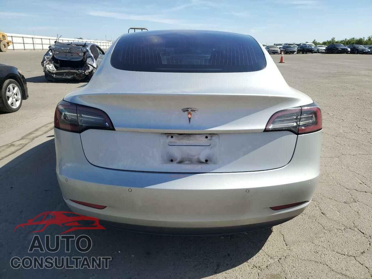 TESLA MODEL 3 2018 - 5YJ3E1EA4JF013522