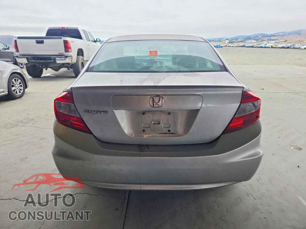 HONDA CIVIC 2012 - 2HGFB2F51CH562770