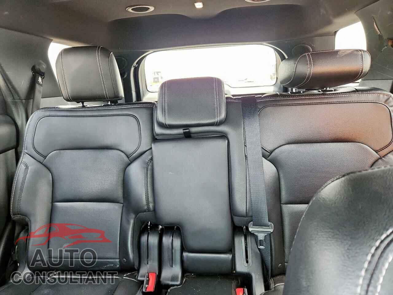 FORD EXPLORER 2018 - 1FM5K7FH3JGB17047