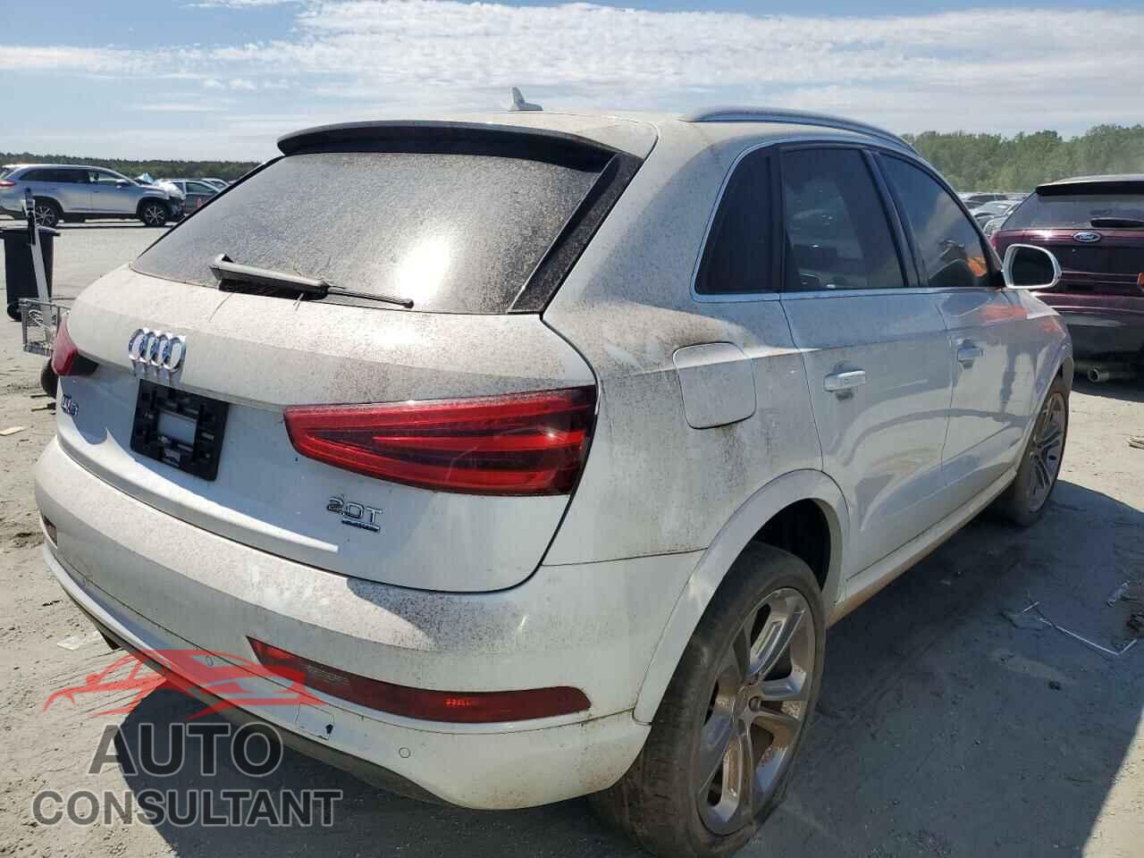 AUDI Q3 2015 - WA1EFCFS6FR012070