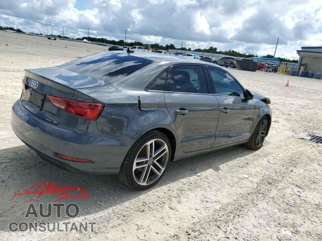 AUDI A3 2020 - WAUAUGFF7LA006743