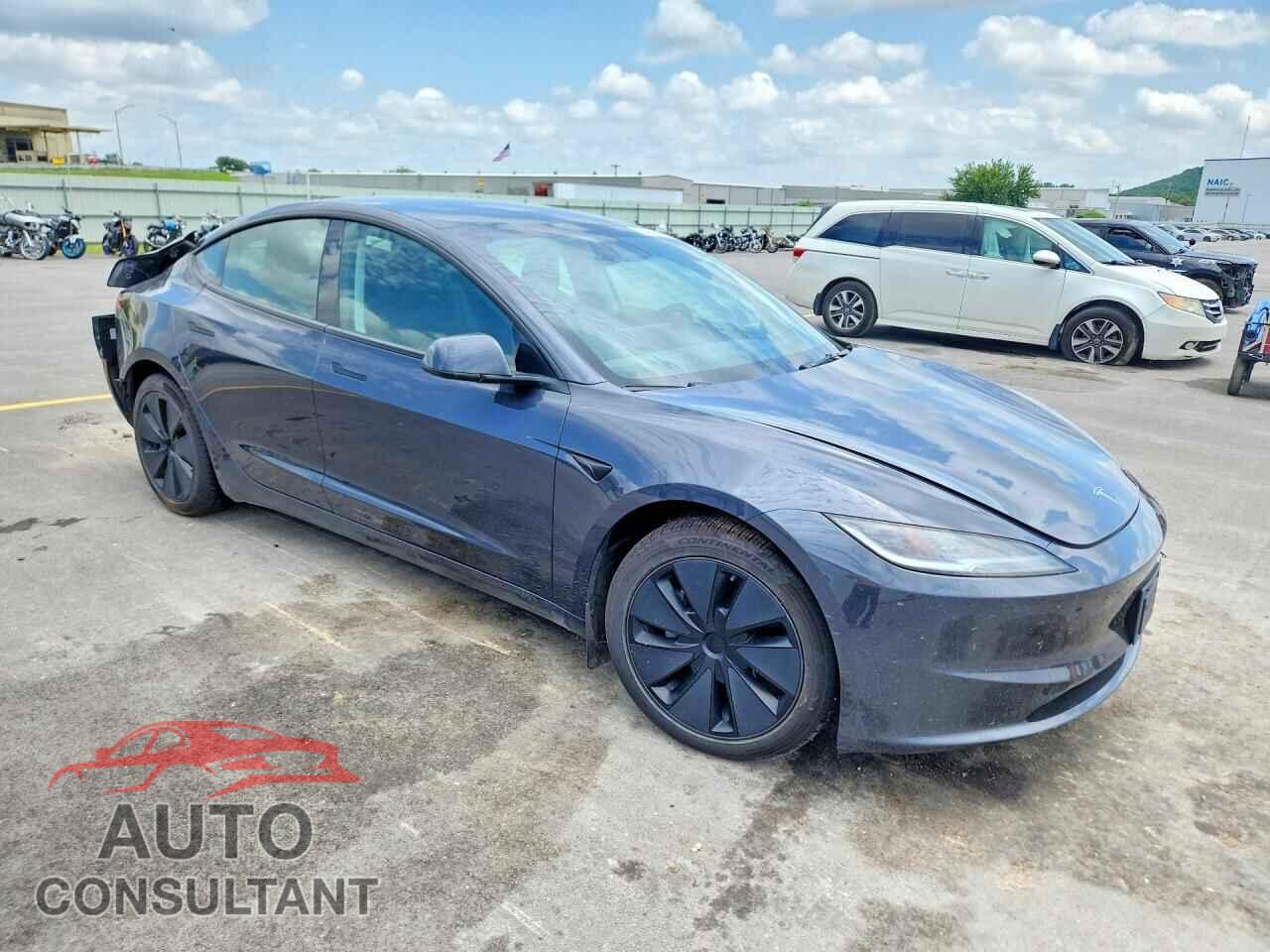 TESLA MODEL 3 2024 - 5YJ3E1EBXRF801337