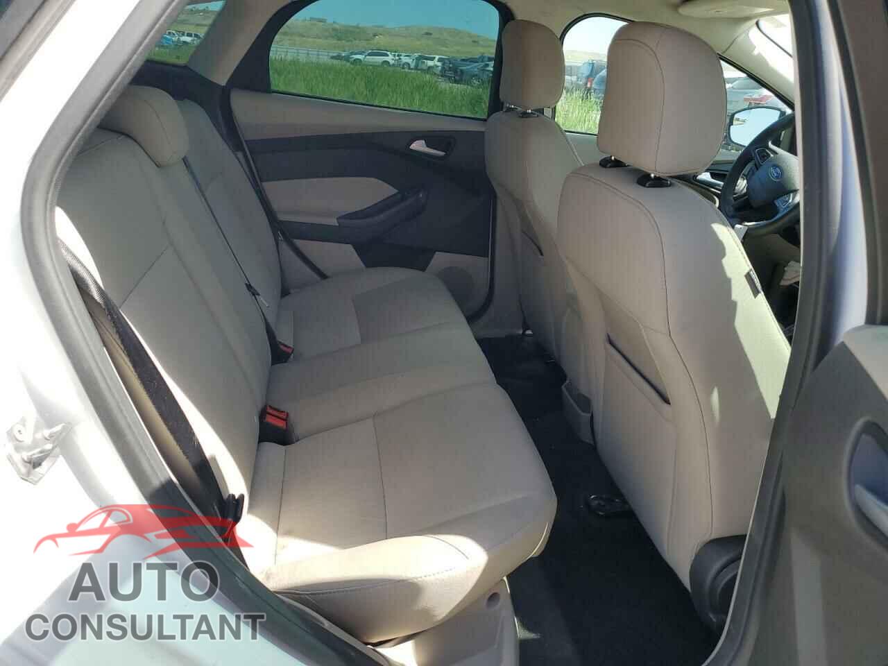 FORD FOCUS 2016 - 1FADP3K29GL271148