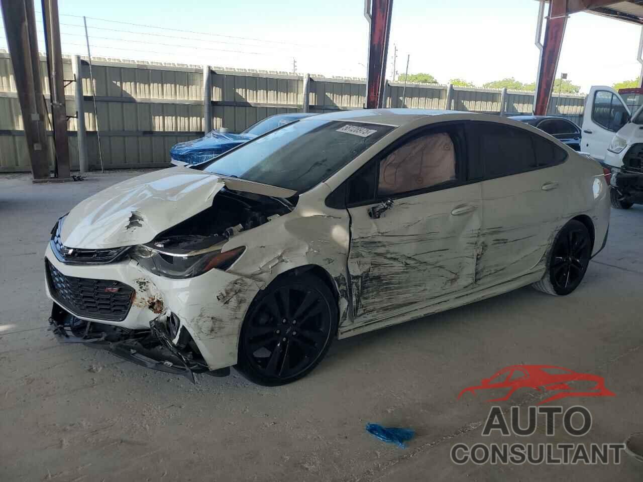 CHEVROLET CRUZE 2017 - 1G1BE5SM9H7261033