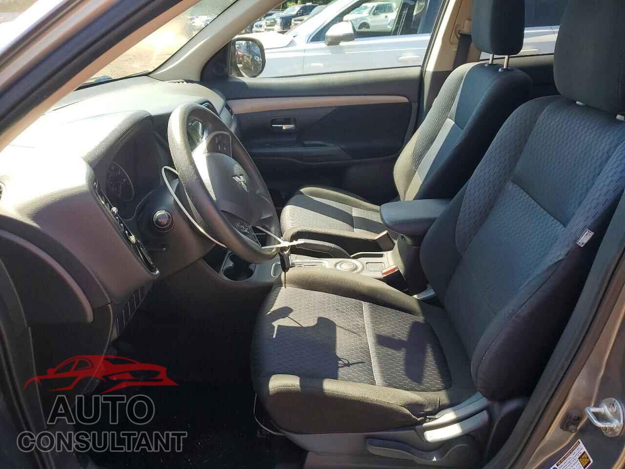 MITSUBISHI OUTLANDER 2014 - JA4AD2A32EZ000513
