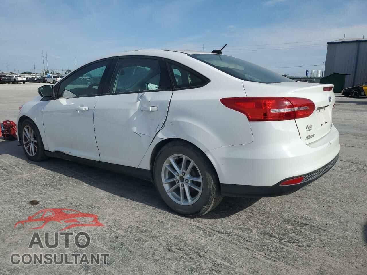 FORD FOCUS 2015 - 1FADP3F2XFL220072