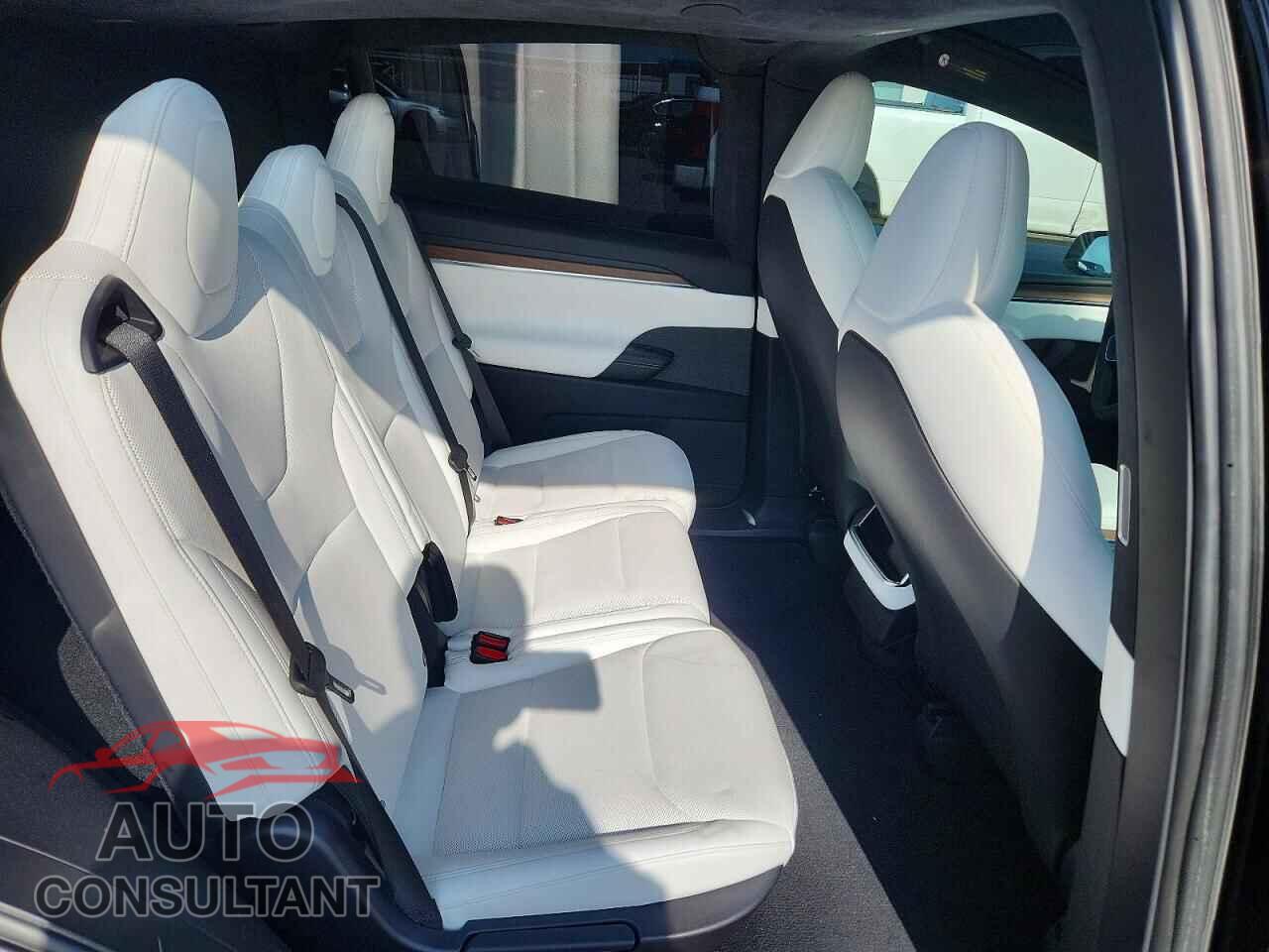TESLA MODEL X 2023 - 7SAXCDE54PF385322