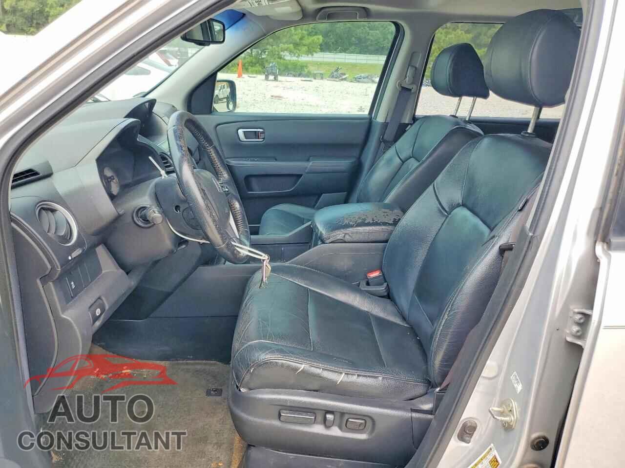 HONDA PILOT 2013 - 5FNYF3H5XDB043609