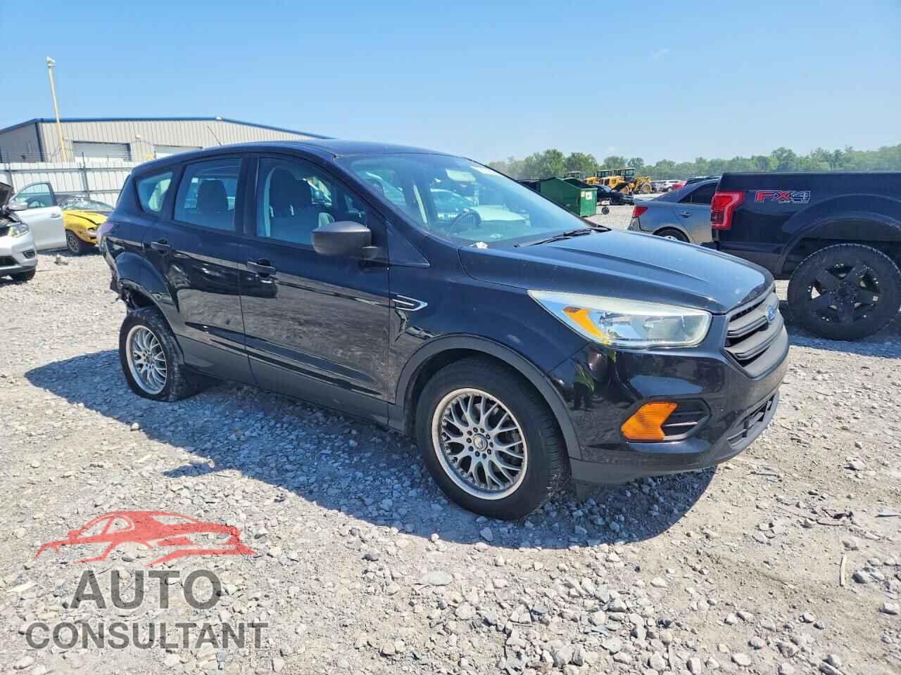 FORD ESCAPE 2017 - 1FMCU0F75HUB50952