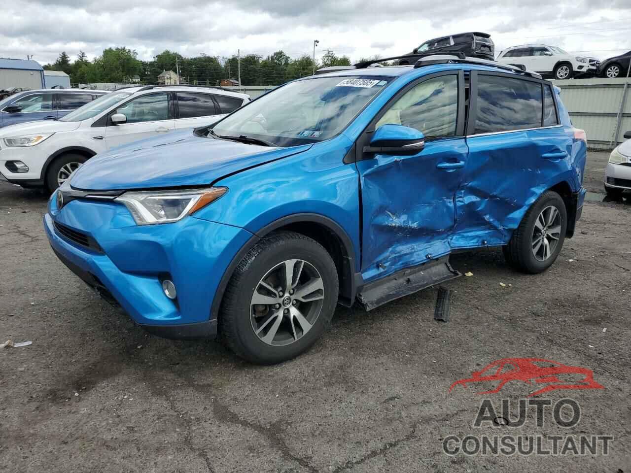 TOYOTA RAV4 2017 - JTMRFREV5HJ709544