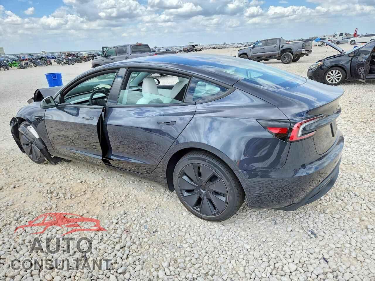 TESLA MODEL 3 2026 - 5YJ3E1EA9TF162849