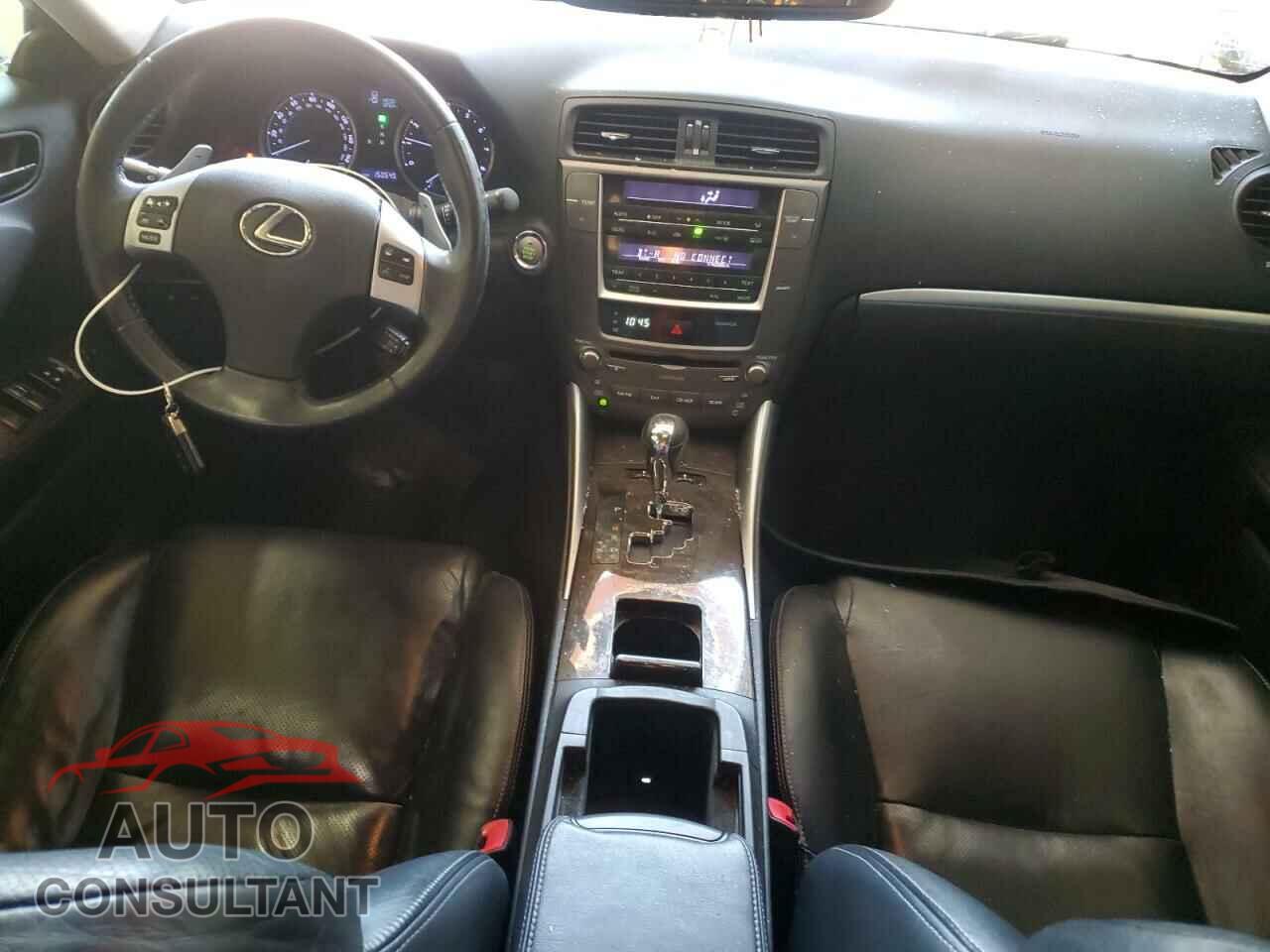 LEXUS IS 2012 - JTHCF5C27C5057999
