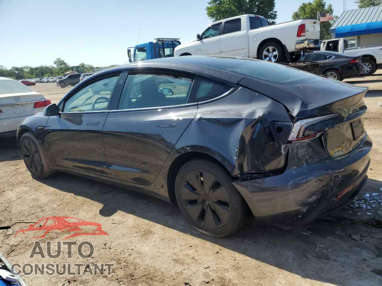 TESLA MODEL 3 2024 - 5YJ3E1EB5RF717278