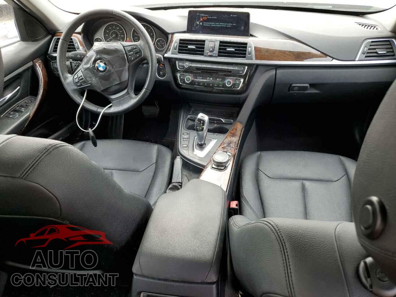BMW 3 SERIES 2016 - WBA8E5G58GNU21624