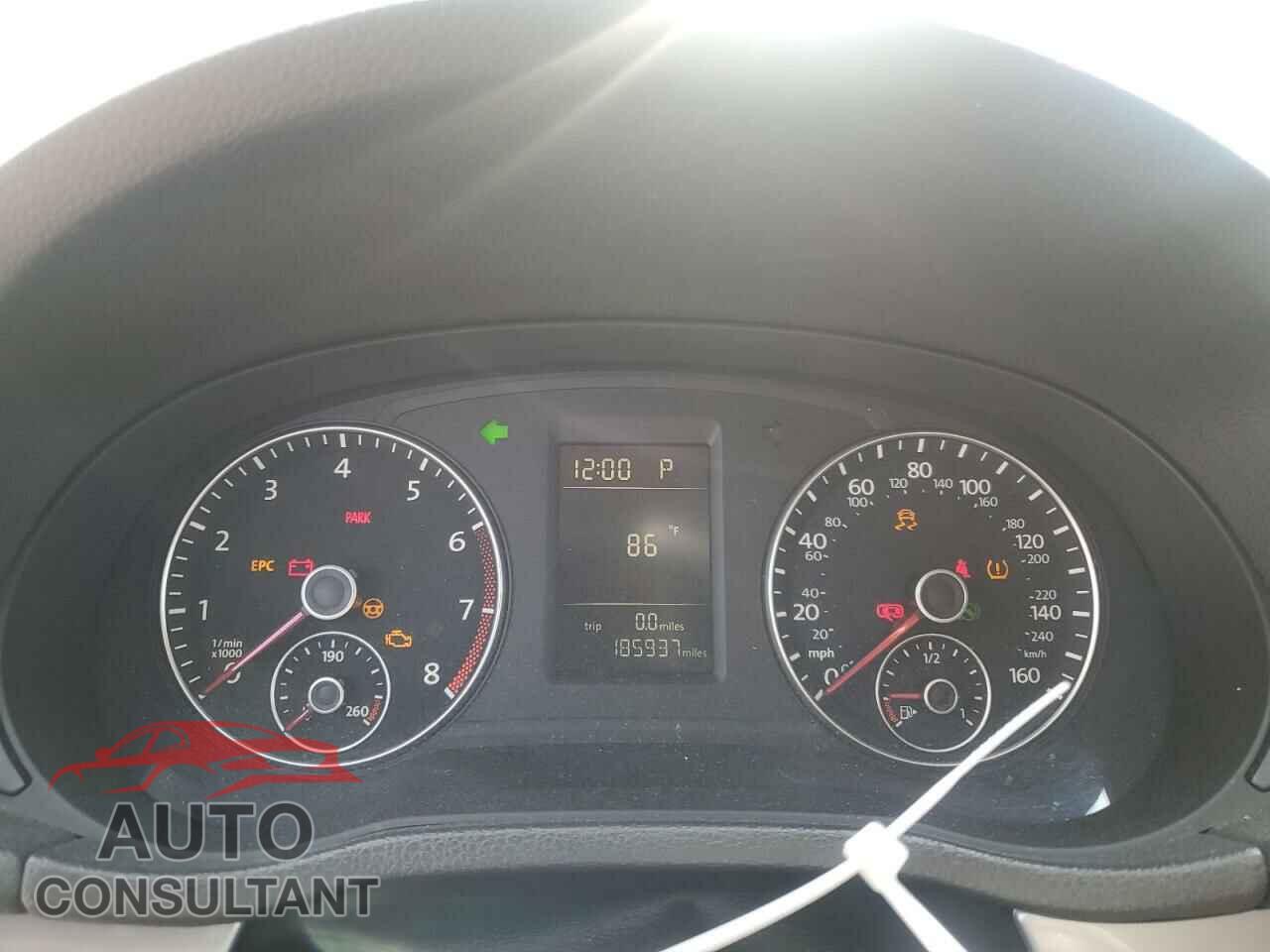 VOLKSWAGEN PASSAT 2014 - 1VWAT7A34EC037407