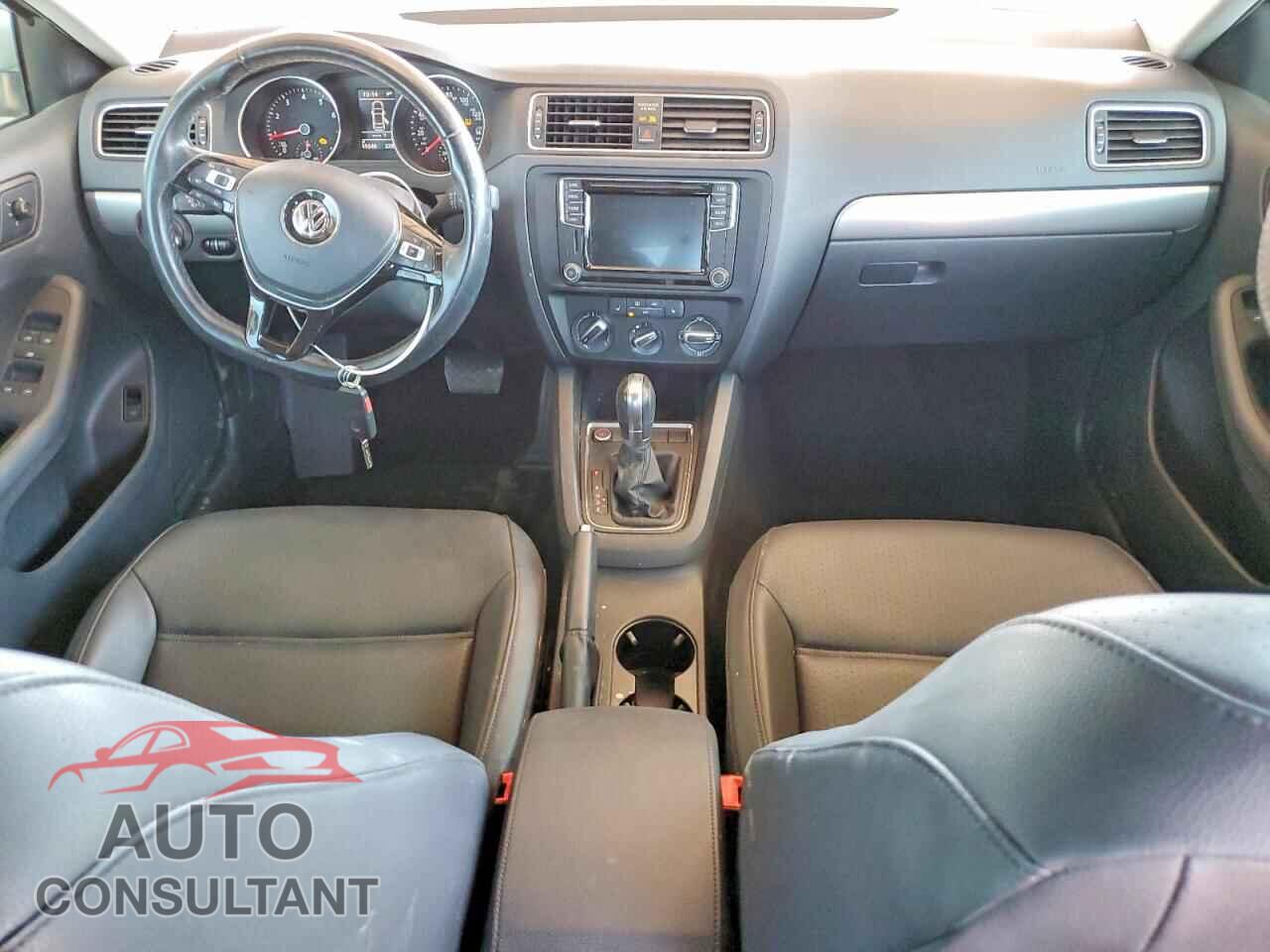 VOLKSWAGEN JETTA 2017 - 3VWDB7AJ3HM294463