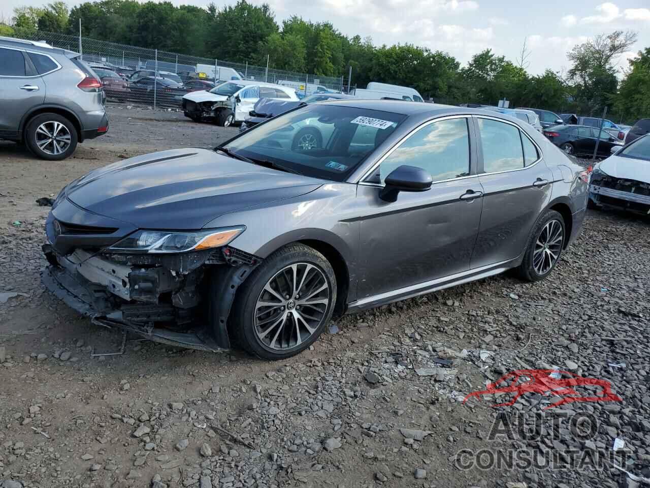 TOYOTA CAMRY 2018 - 4T1B11HK6JU554084