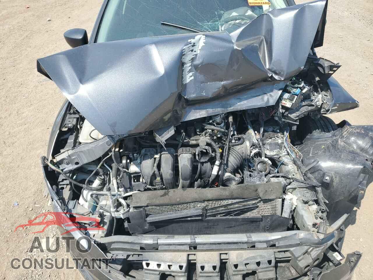 FORD FOCUS 2017 - 1FADP3E22HL313835
