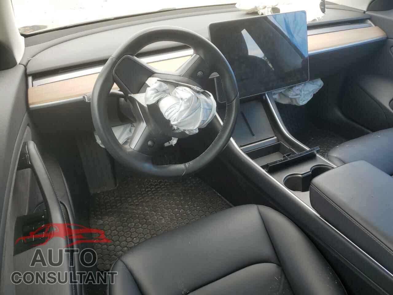 TESLA MODEL 3 2018 - 5YJ3E1EA9JF019008