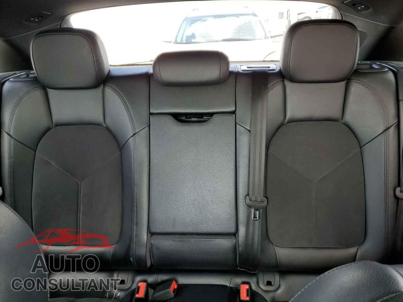 PORSCHE MACAN 2017 - WP1AA2A50HLB80497