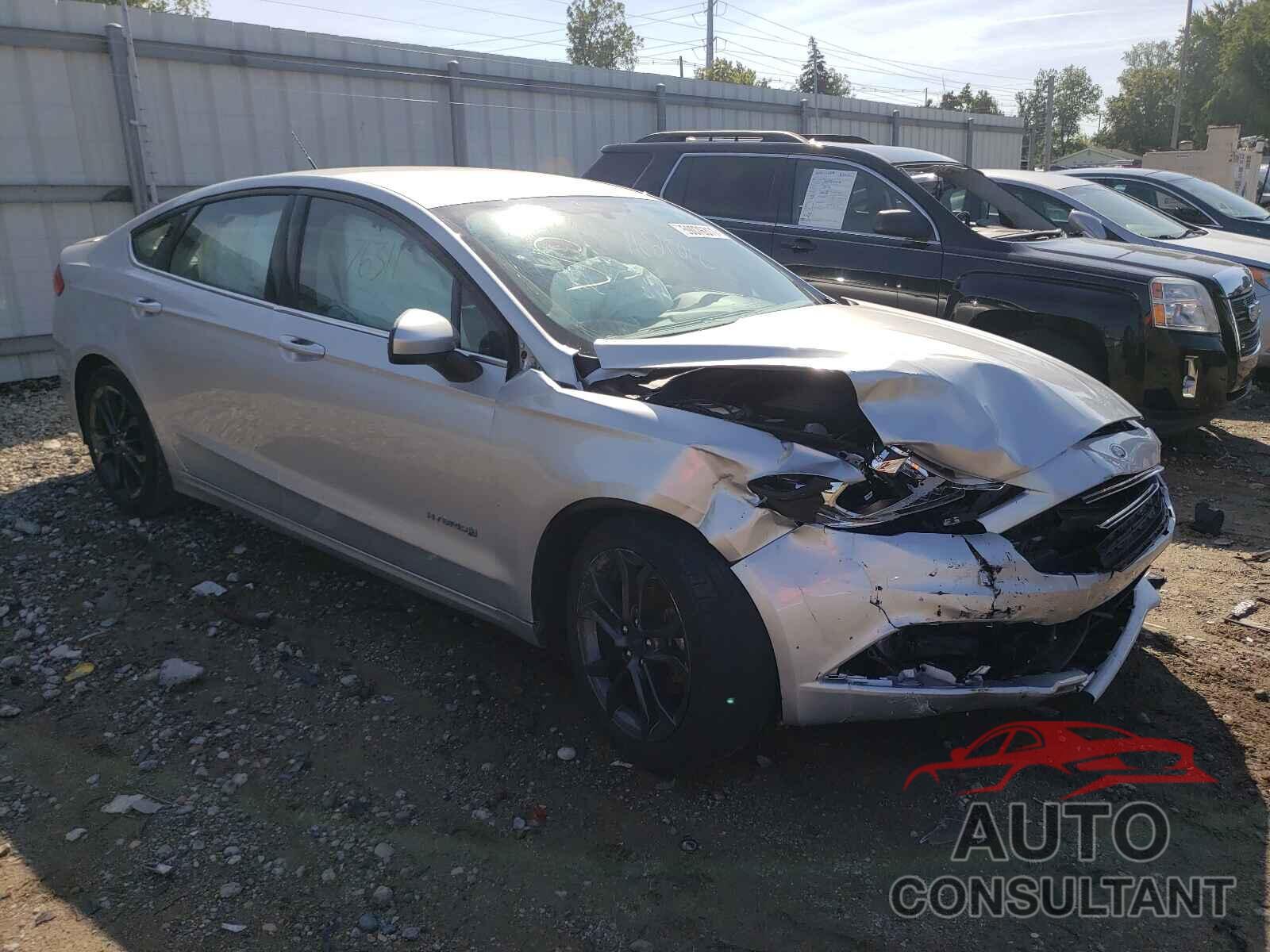FORD FUSION 2018 - 3FA6P0LU6JR242125