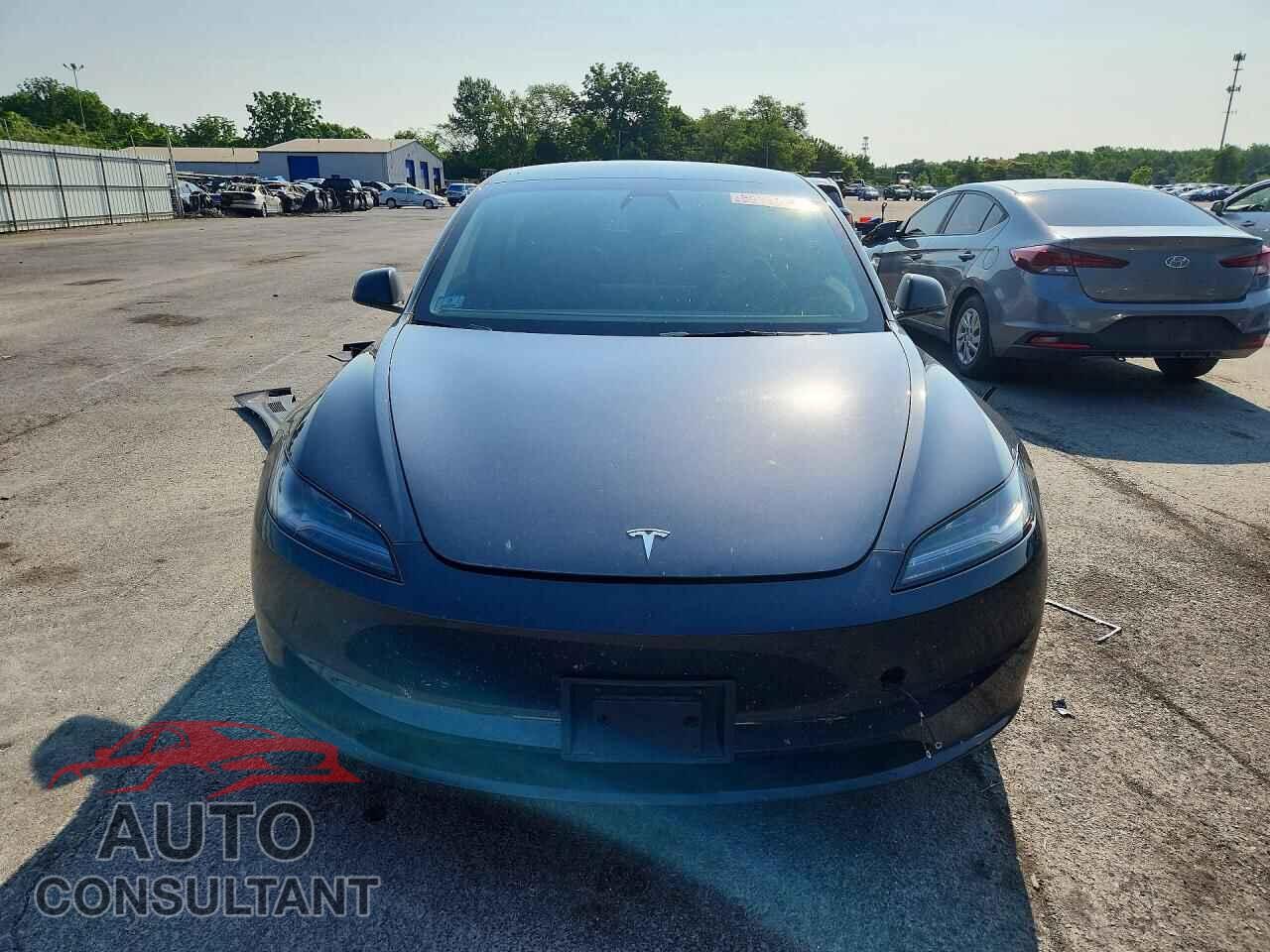 TESLA MODEL 3 2024 - 5YJ3E1EA2RF829706