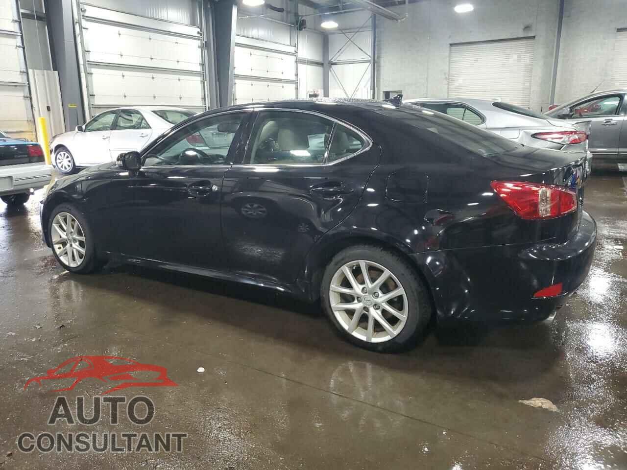 LEXUS IS 2011 - JTHCF5C20B5049807