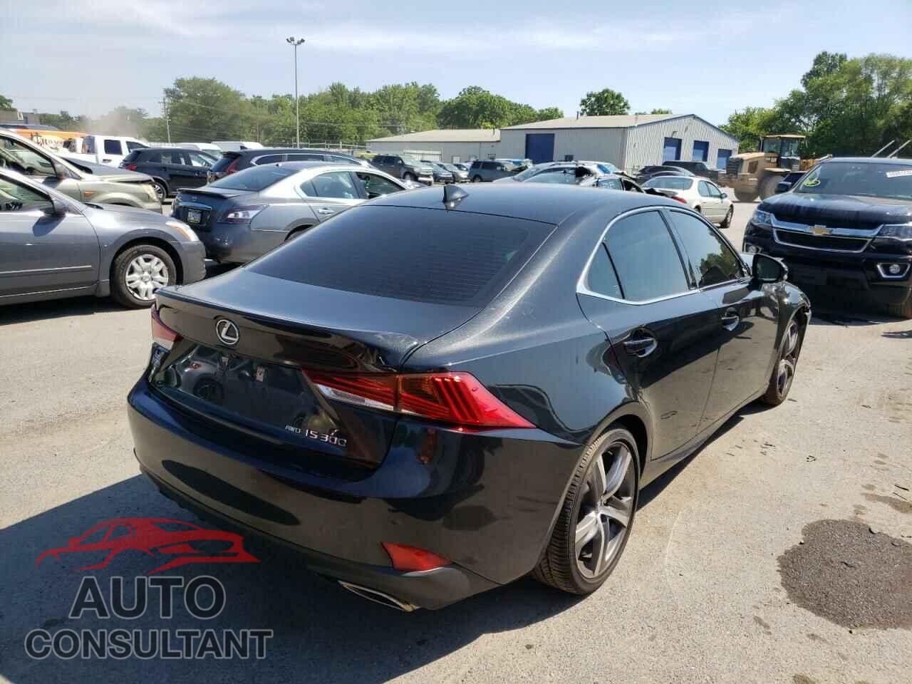 LEXUS IS 2018 - JTHC81D20J5030903