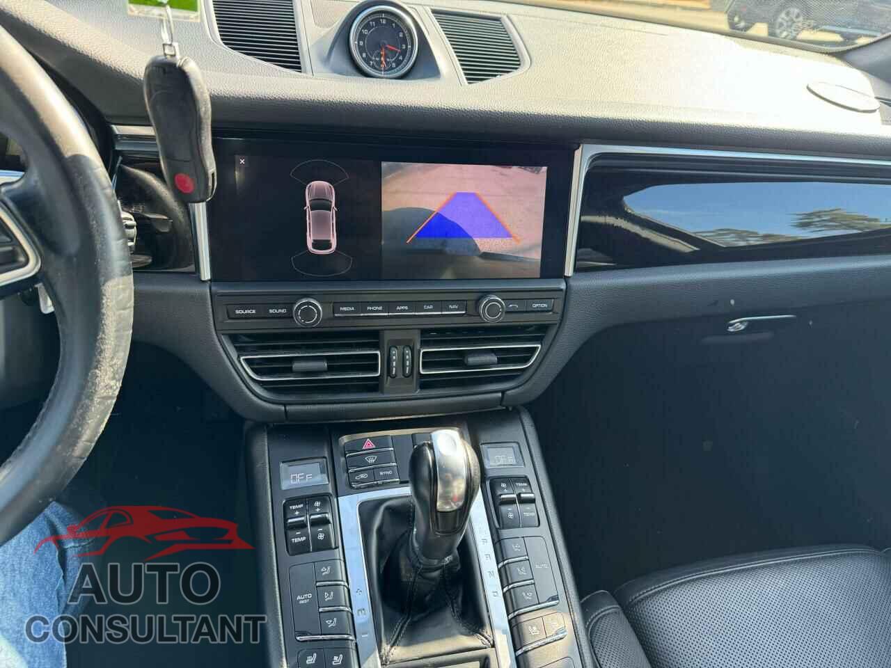 PORSCHE MACAN 2019 - WP1AA2A59KLB05711