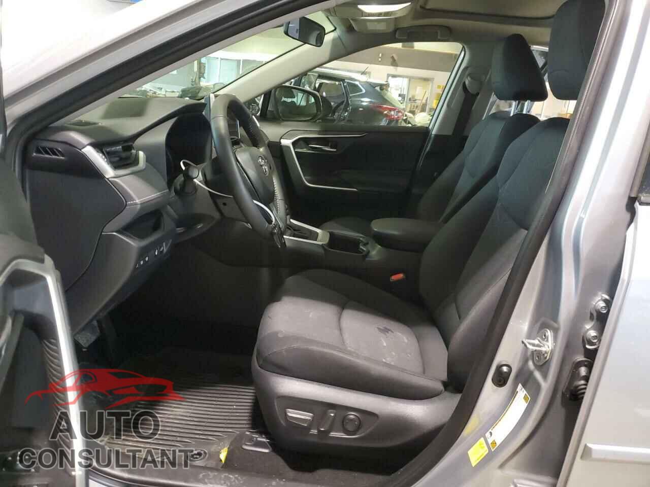 TOYOTA RAV4 2023 - JTMP1RFV2PD094937