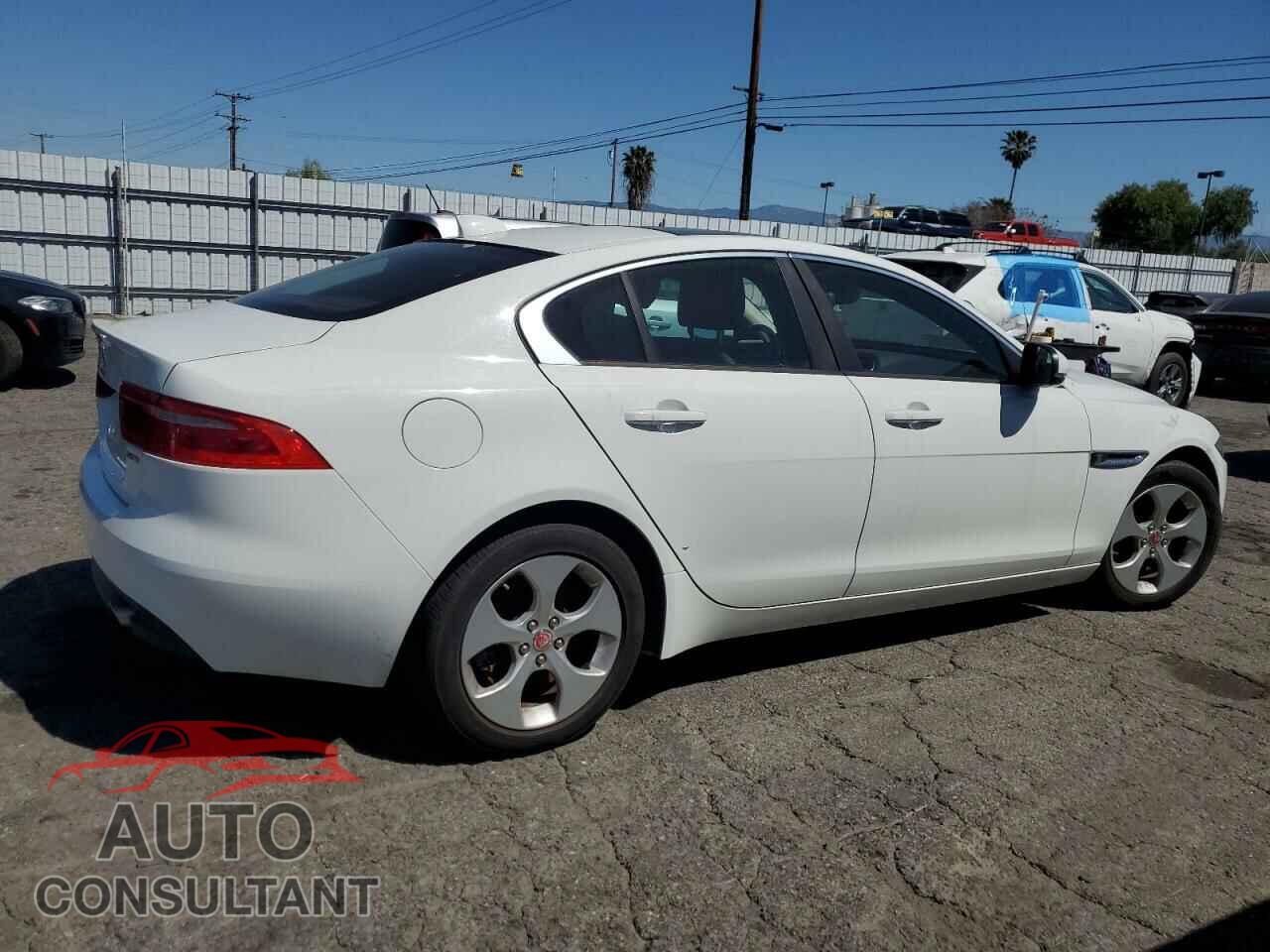 JAGUAR XE 2018 - SAJAR4FX3JCP37152