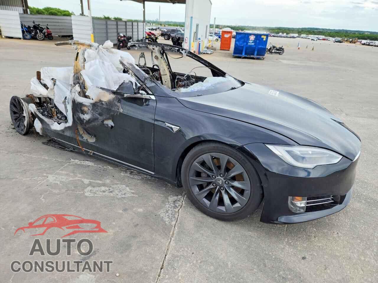 TESLA MODEL S 2018 - 5YJSA1E25JF265313