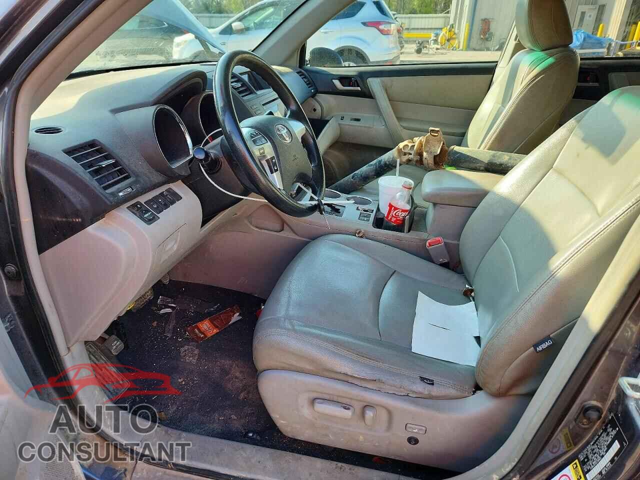 TOYOTA HIGHLANDER 2012 - 5TDBK3EH5CS169452