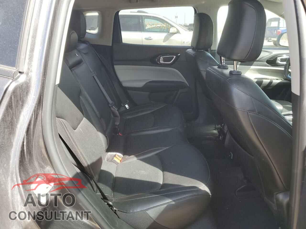 JEEP COMPASS 2022 - 3C4NJDCB1NT180008