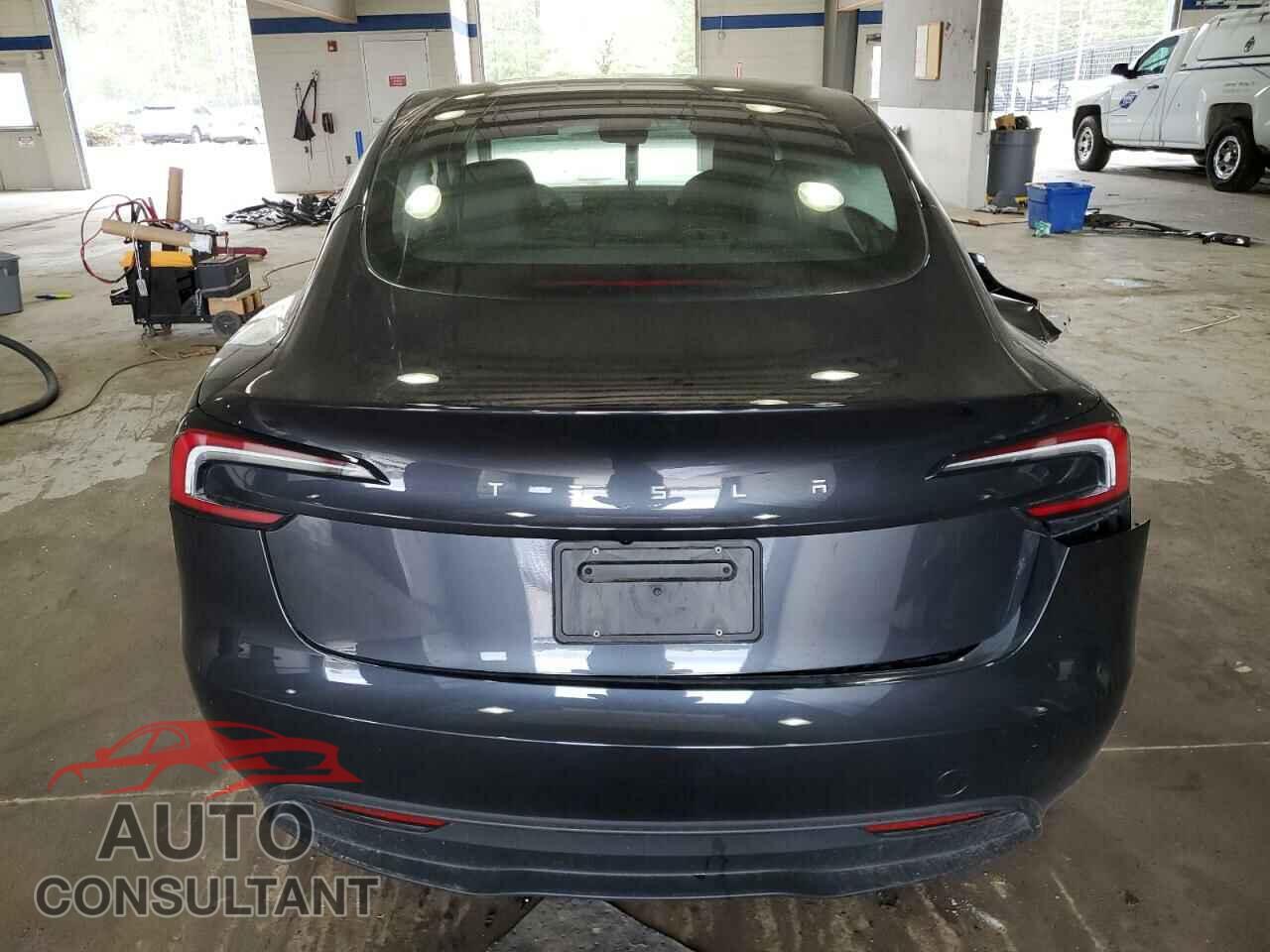 TESLA MODEL 3 2024 - 5YJ3E1EA7RF872695