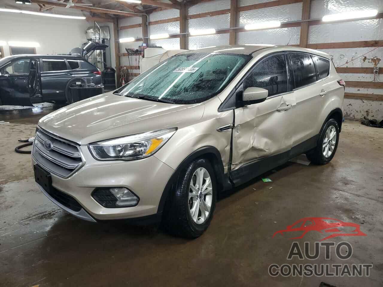 FORD ESCAPE 2017 - 1FMCU9GD1HUD83350