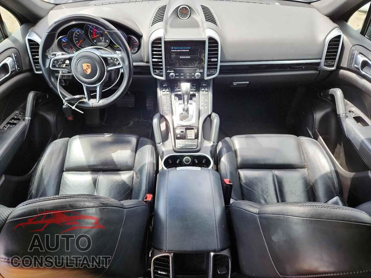 PORSCHE CAYENNE 2017 - WP1AA2A20HKA83554