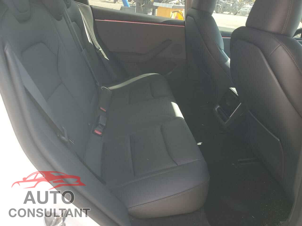 TESLA MODEL 3 2024 - 5YJ3E1EA4RF786437
