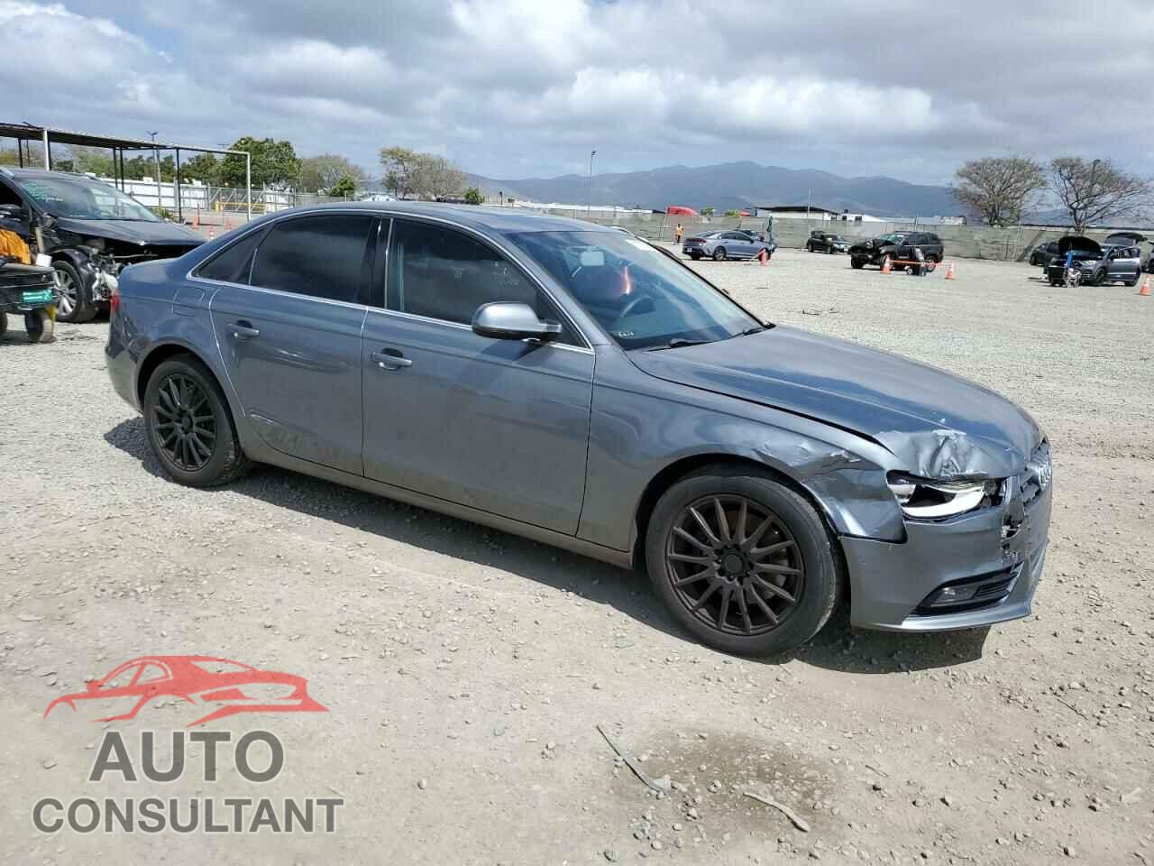 AUDI A4 2013 - WAUBFAFL8DN012921