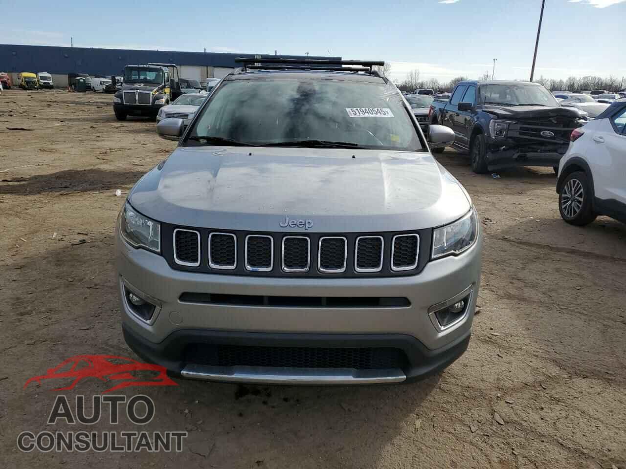 JEEP COMPASS 2018 - 3C4NJDCB3JT402865