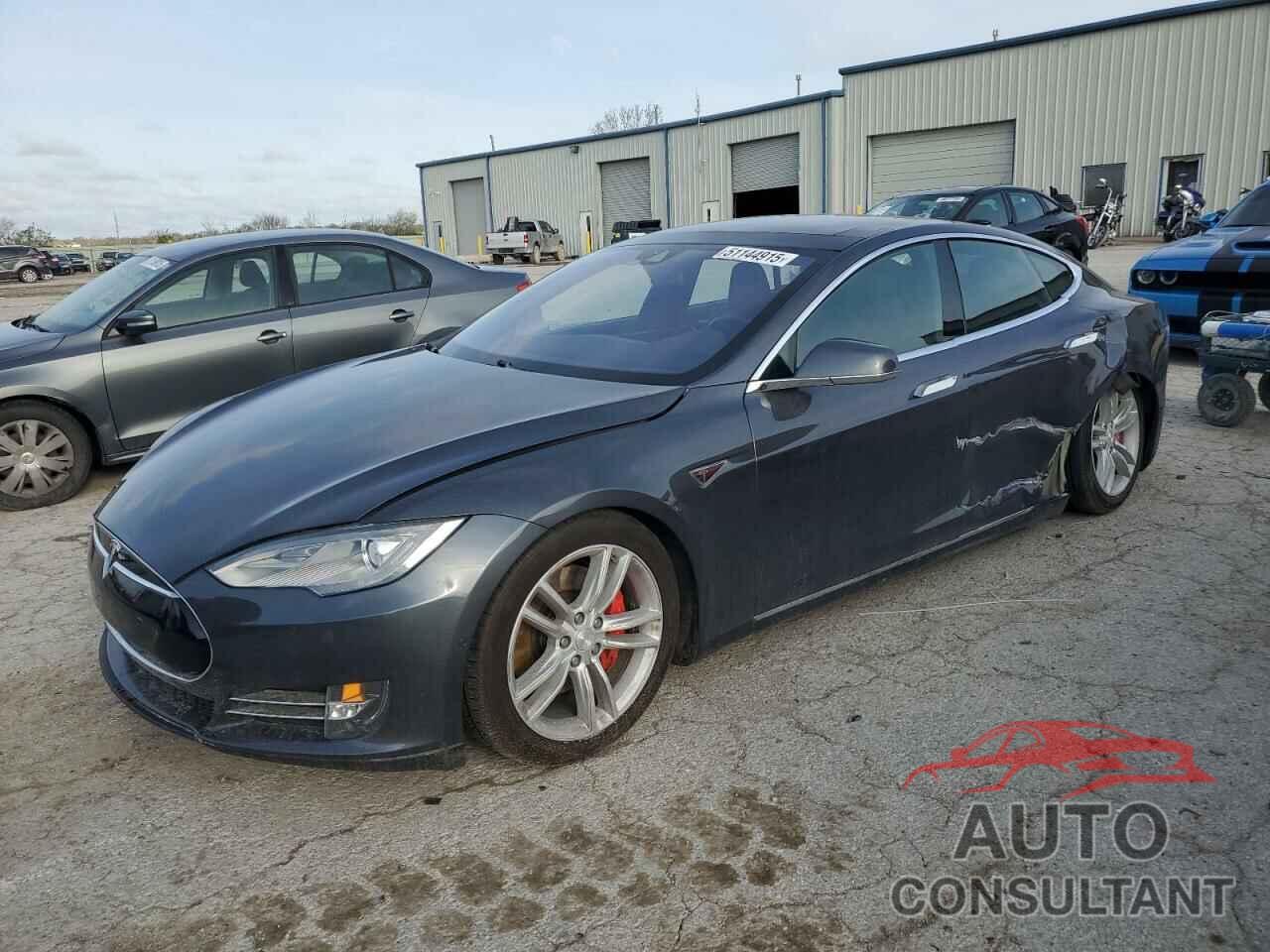 TESLA MODEL S 2015 - 5YJSA1E48FF112868