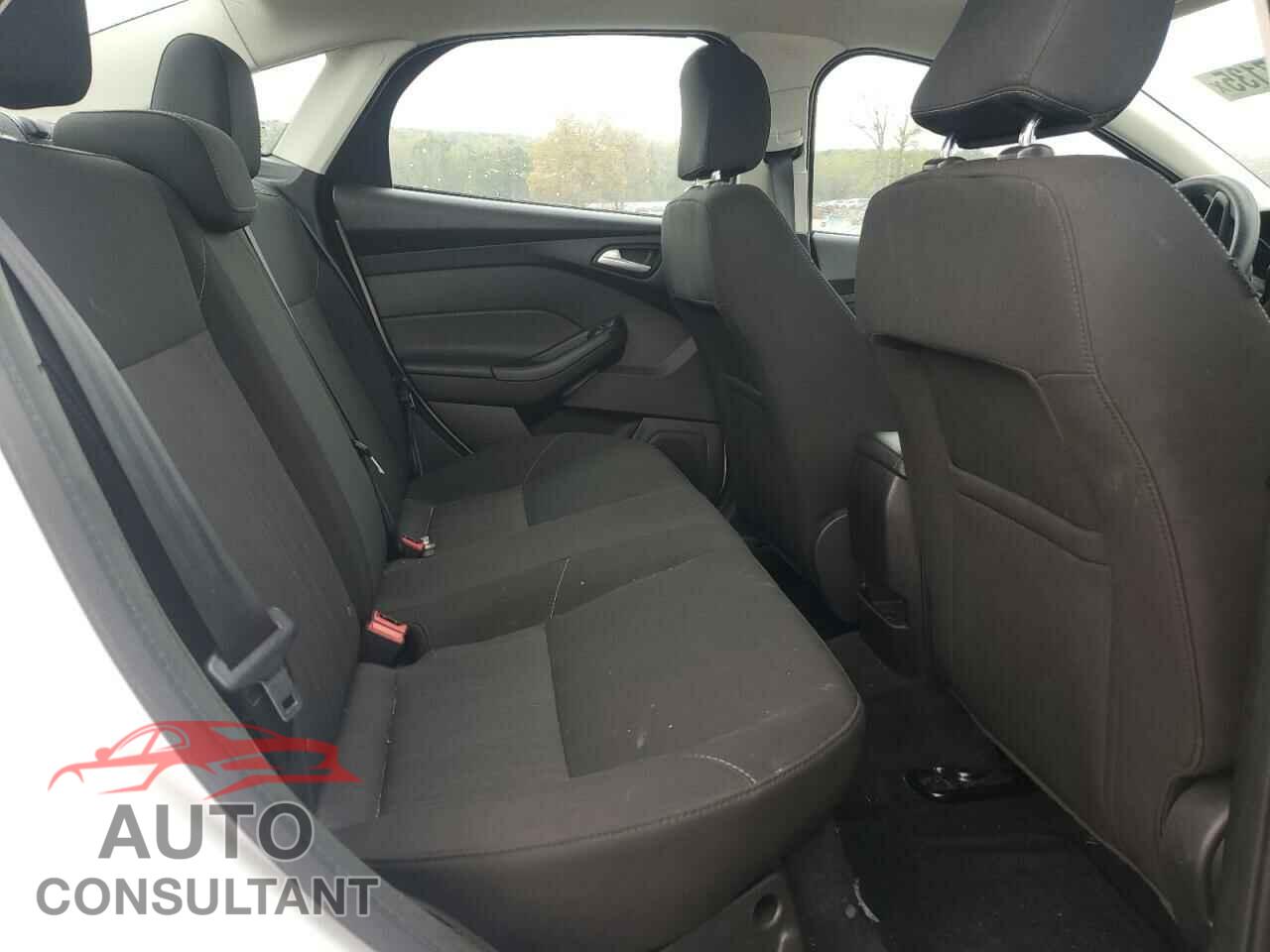FORD FOCUS 2017 - 1FADP3F27HL269300